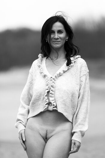 Full leaked Sarahs milf private onlyfans photo