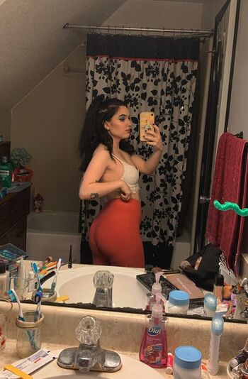 Full leaked Sarahtoosalty private onlyfans photo