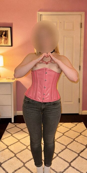 Full leaked Saramovess private photo