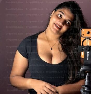 Full leaked Saranya santhosh page private onlyfans photo