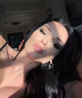 Full leaked Saraya bevis private photo
