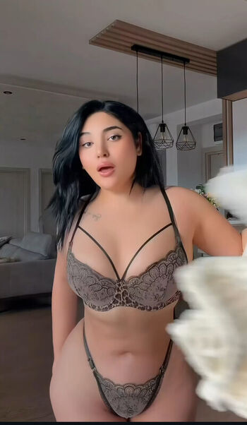 Full leaked Sarem uysal private photo