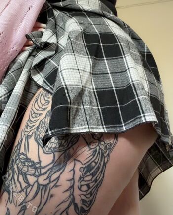 Full leaked Sarii private onlyfans photo