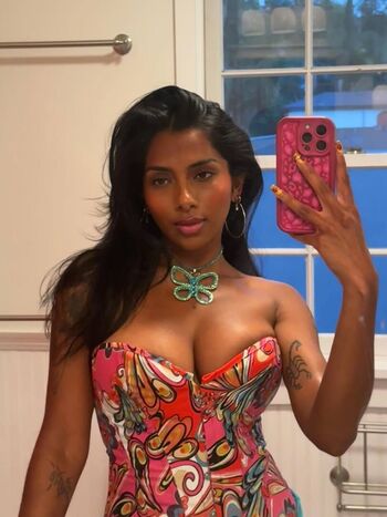 Full leaked Sarikka raman private onlyfans photo