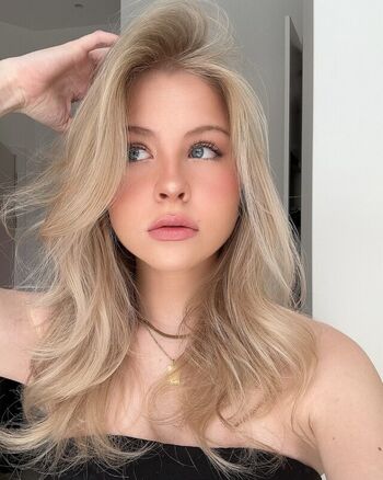 Full leaked Saskia lester private photo