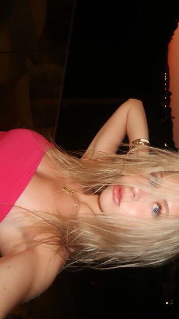 Full leaked Saskia lester private photo