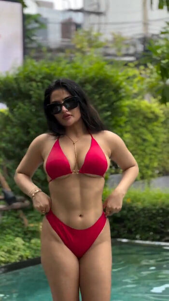 Full leaked Sassy poonam private onlyfans photo