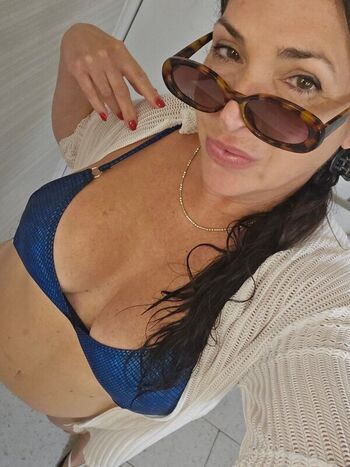 Full leaked Sassymommy private photo