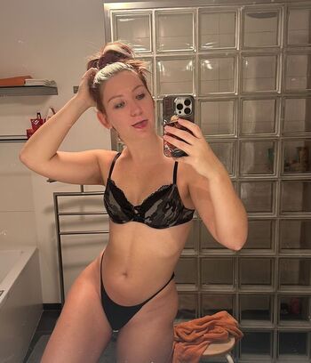 Full leaked Satiellacosplay private onlyfans photo