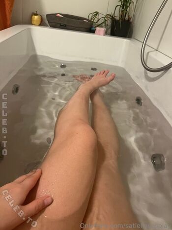 Full leaked Satiellacosplay private photo