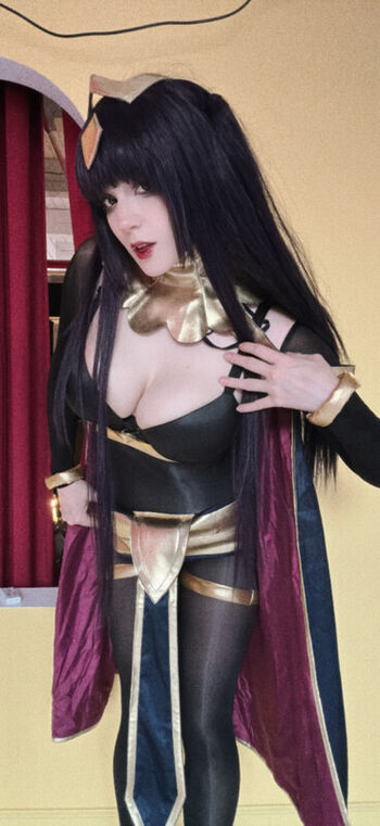 Full leaked Satin stars page private photo