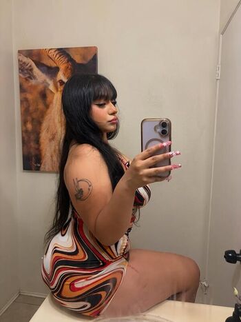 Full leaked Saucyysuzzy private photo