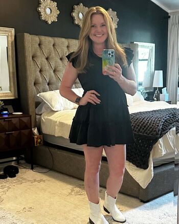 Full leaked Savagemomlife private photo