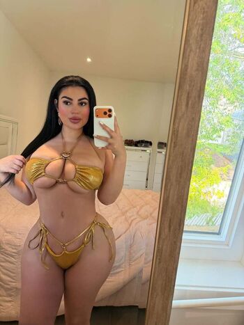 Full leaked Savala tee page private onlyfans photo