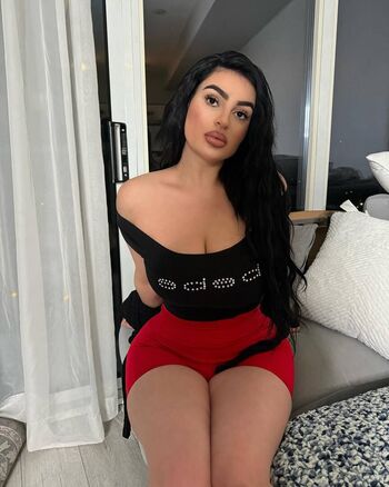 Full leaked Savala tee page private onlyfans photo