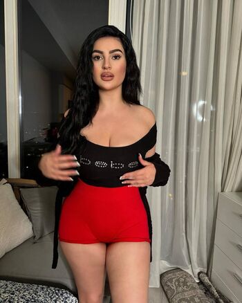 Full leaked Savala tee page private onlyfans photo