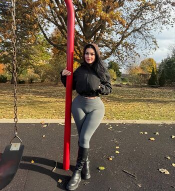 Full leaked Savala tee page private onlyfans photo