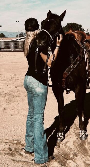 Full leaked Savana keune page private onlyfans photo