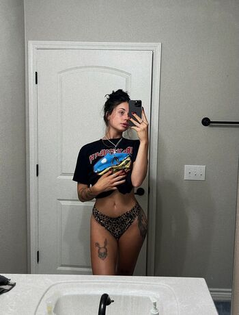 Full leaked Savannah mcqueen private onlyfans photo