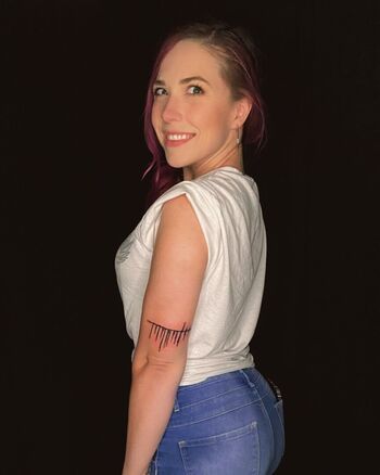 Full leaked Savannahlow private photo