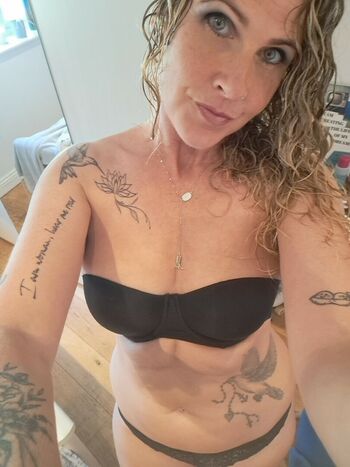 Full leaked Scarlet wilde private photo