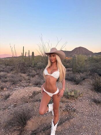 Full leaked Scarlettstormm page private photo