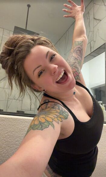 Full leaked Schatzie private onlyfans photo