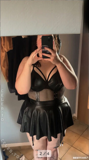Full leaked Schwarzerfuchs private photo