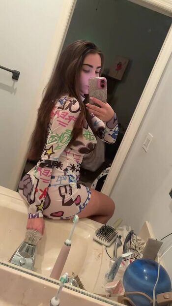Full leaked Schylar vixen private photo