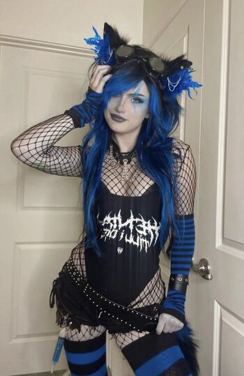 Full leaked Scifikantasy private onlyfans photo