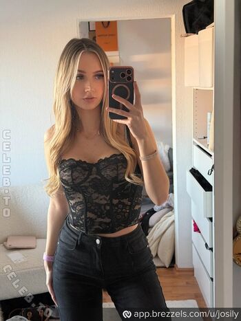 Full leaked Secret blondie private photo