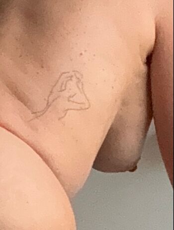 Full leaked Selena private photo