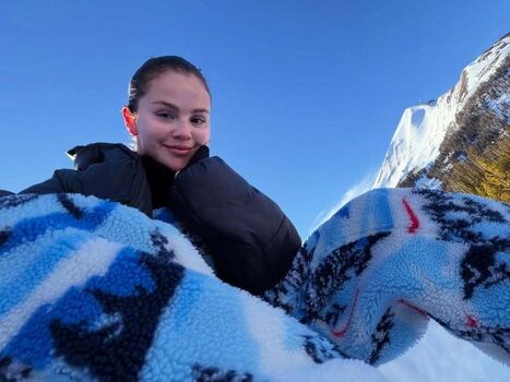 Full leaked Selena gomez  page private onlyfans photo