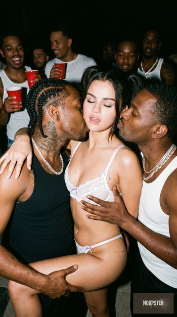 Full leaked Selena gomez page private photo