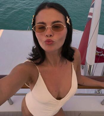 Full leaked Selena gomez private photo