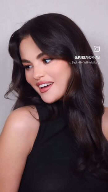 Full leaked Selena gomez page private photo