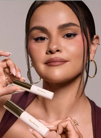 Full leaked Selena gomez private photo