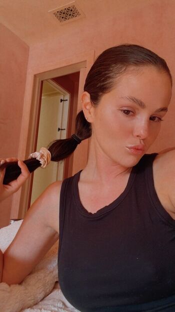 Full leaked Selena gomez private photo