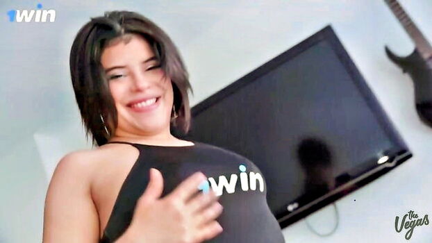 Full leaked Selena veyne private photo