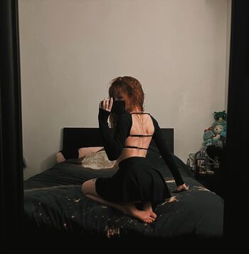 Full leaked Selenophiliaa private onlyfans photo