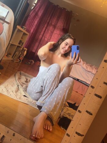 Full leaked Selma private photo