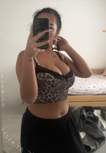 Full leaked Seloo private photo