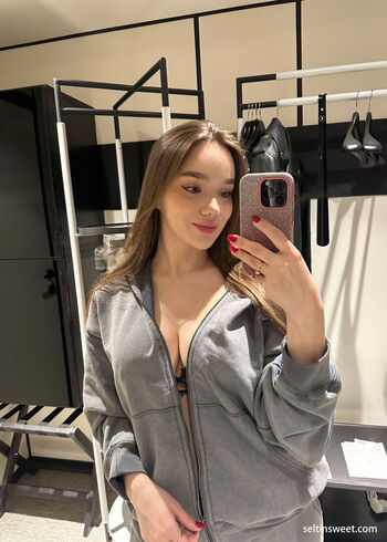 Full leaked Selti private photo