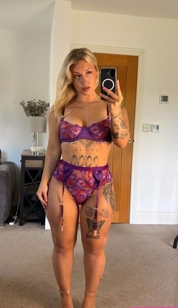 Full leaked Senna whiteman page private photo