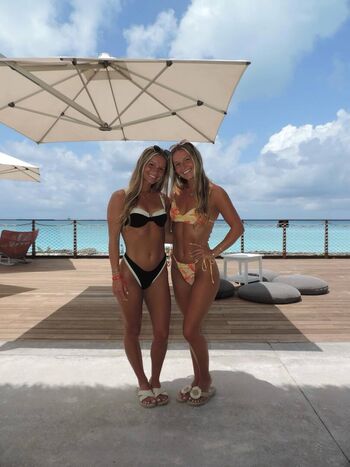 Sentnert Twins