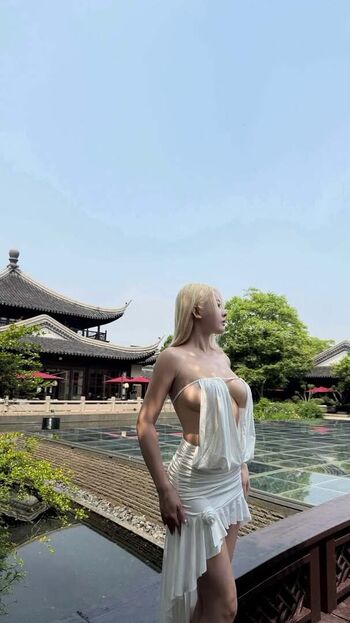 Full leaked Seon h e private photo