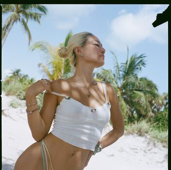 Full leaked Serena jung private photo