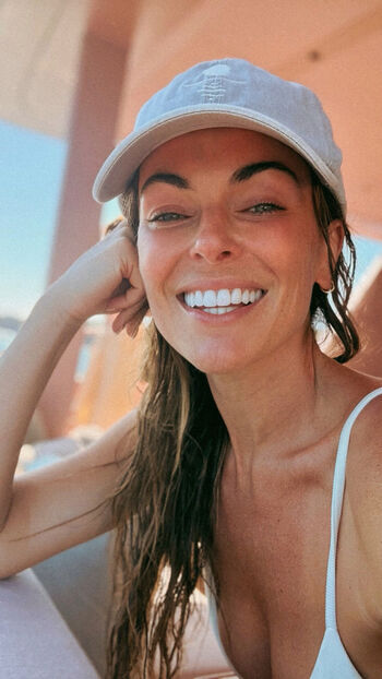 Full leaked Serinda swan private photo