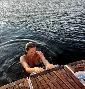 Full leaked Serineandersen private onlyfans photo