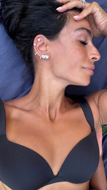 Full leaked Sevdaliza page private photo